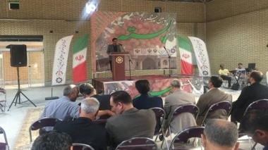 سخنرانی محقق مرکز تحقیقات کشاورزی قزوین در جشنواره پسته در بوئین زهر ا۱۴۰۴