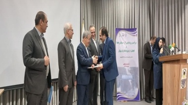 از مهرزاد محصص مستشاری رئیس مرکز تحقیقات و آموزش کشاورزی و منابع طبیعی قزوین تقدیر شد