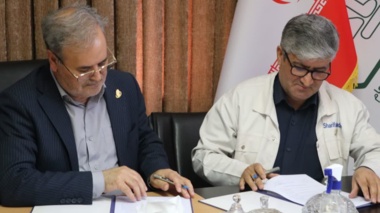 امضای تفاهم نامه استراتژیک با حضور معاون وزیر و  رئیس سازمان تات، مدیرعامل کشت و صنعت شریف‌آباد، رئیس سازمان جهادکشاورزی استان قزوین و رئیس مرکز تحقیقات و آموزش کشاورزی قزوین