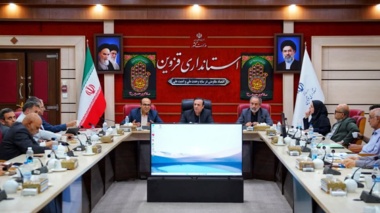 در نشست هیئت اندیشه ورز کشاورزی ، آب و محیط زیست استان؛   تحلیل روند تغییرات و عوامل مؤثر برکیفیت و سلامت خاک های استان قزوین