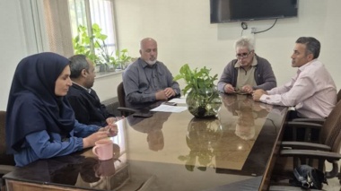 بررسی باغات انگور استان با رویکردی ملی؛   برگزاری جلسه هماهنگی طرح ملی «چالش‌های خاک و آب شور» در باغ های انگور  استان قزوین
